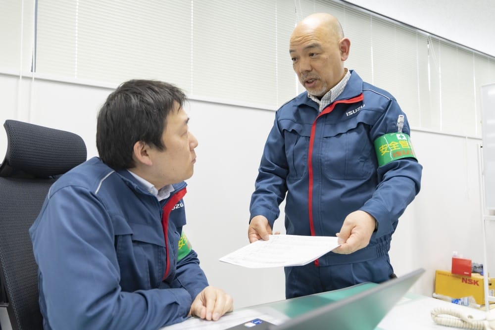 ベテラン社員の作業中の様子